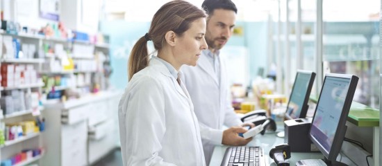 Pharmaciens : des fiches pour communiquer sur le dossier pharmaceutique